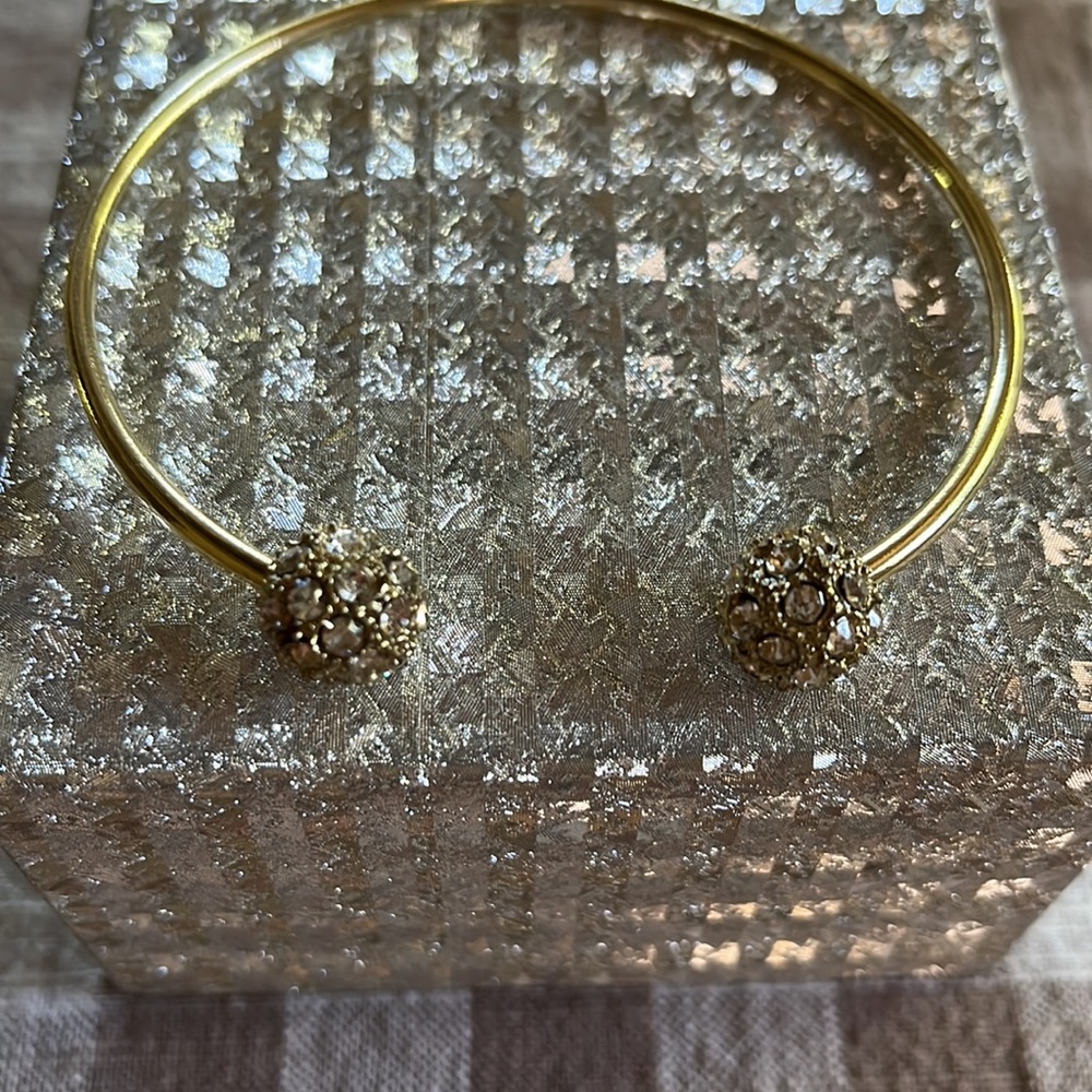 Bracelets - Picture 4 of 4